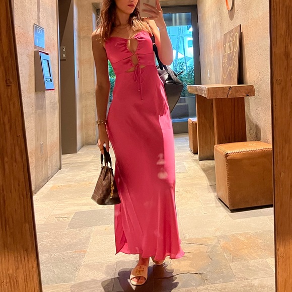 Satin Maxi Dress 💗 - Picture 5 of 5